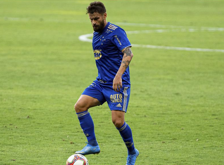 欧博官网平台-里尔主客场球衣